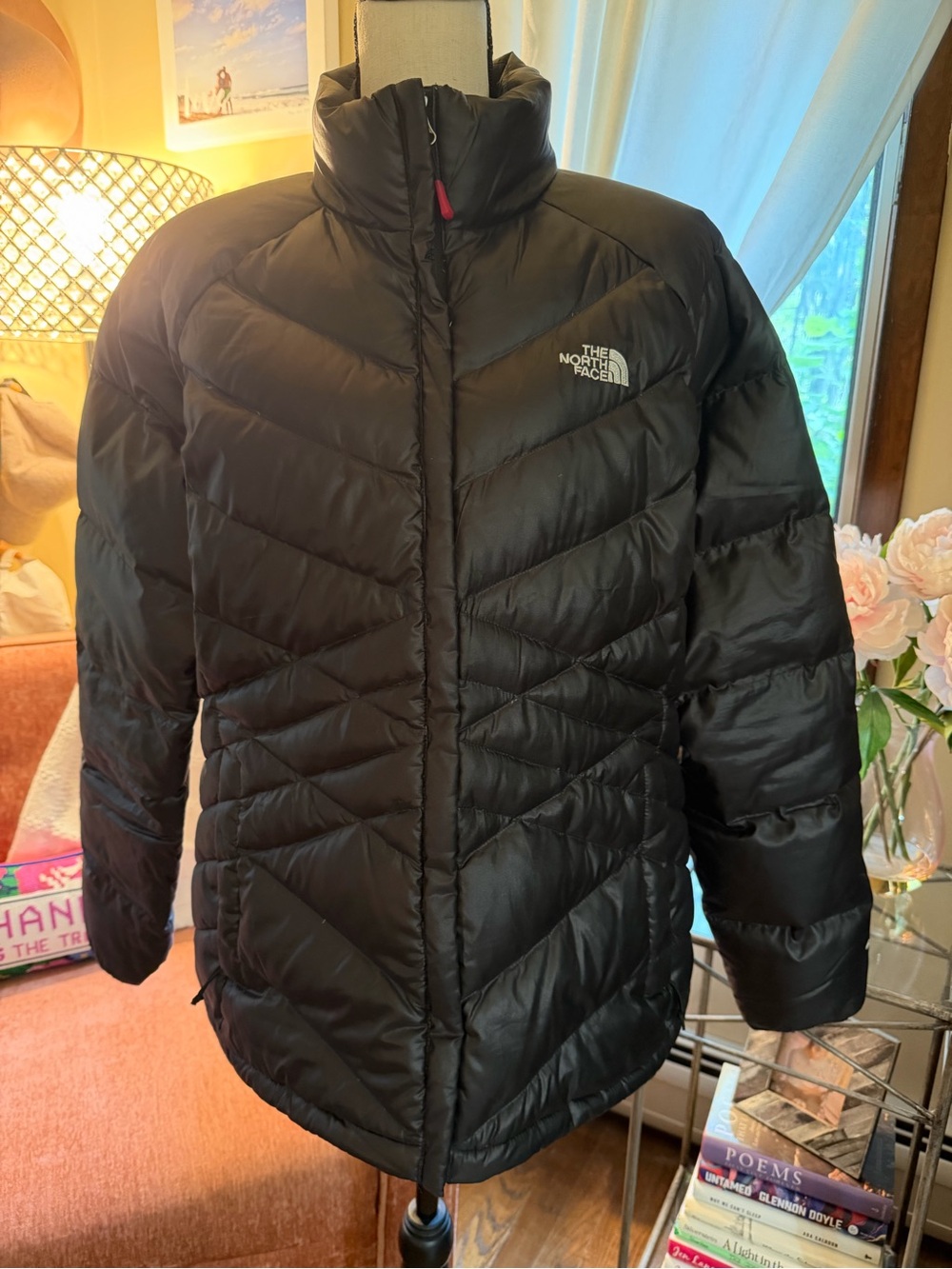 The North Face 550 Women's Black Quilted Puffer Jacket